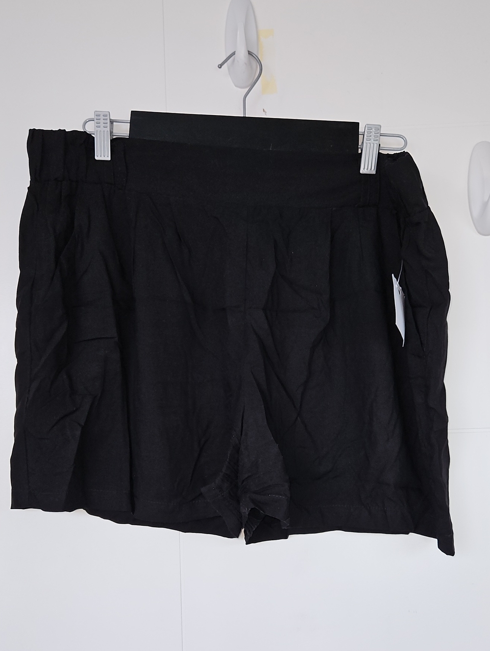 Black Women's Elastic-Waist Shorts